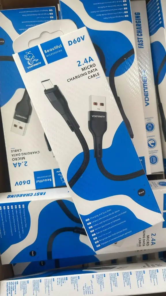 D60V Cable de Dato y carga V8