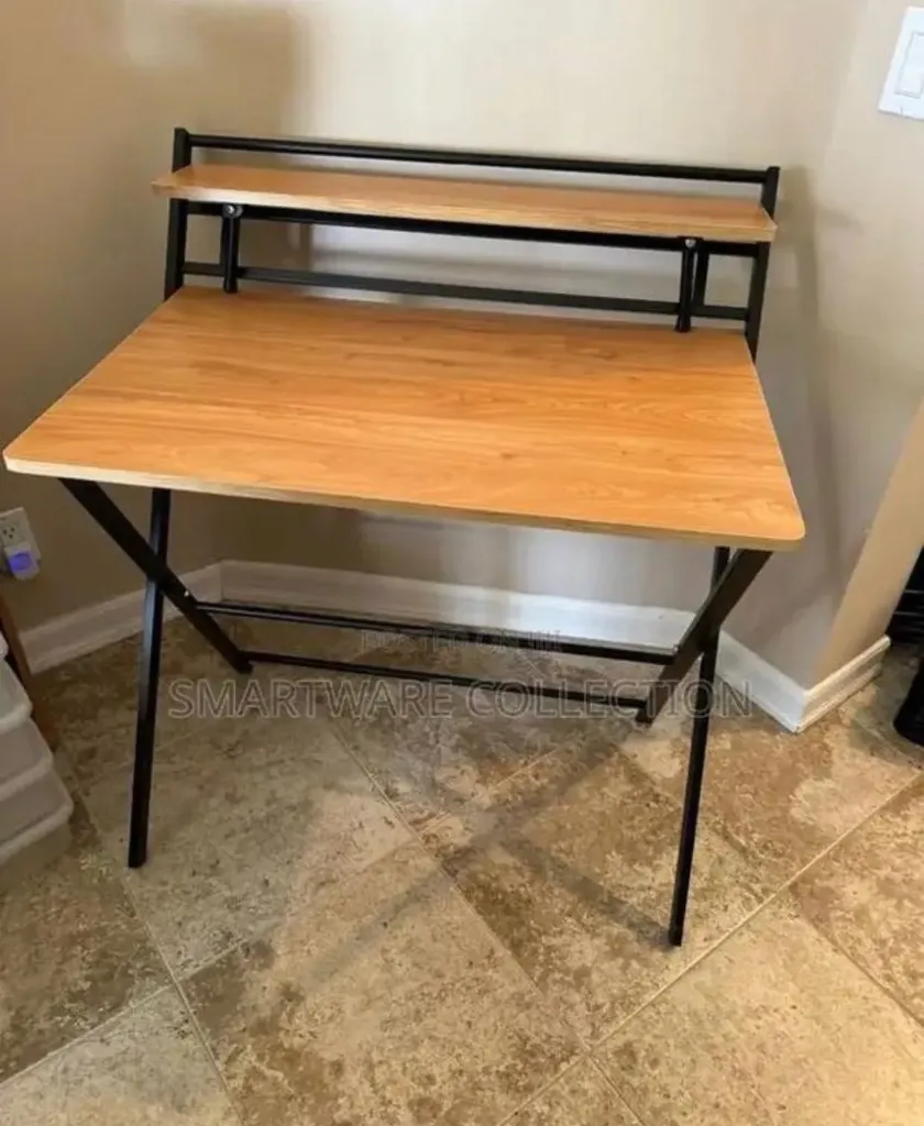 ESCRITORIO PEGABLE PARA COMPUTADORAS 